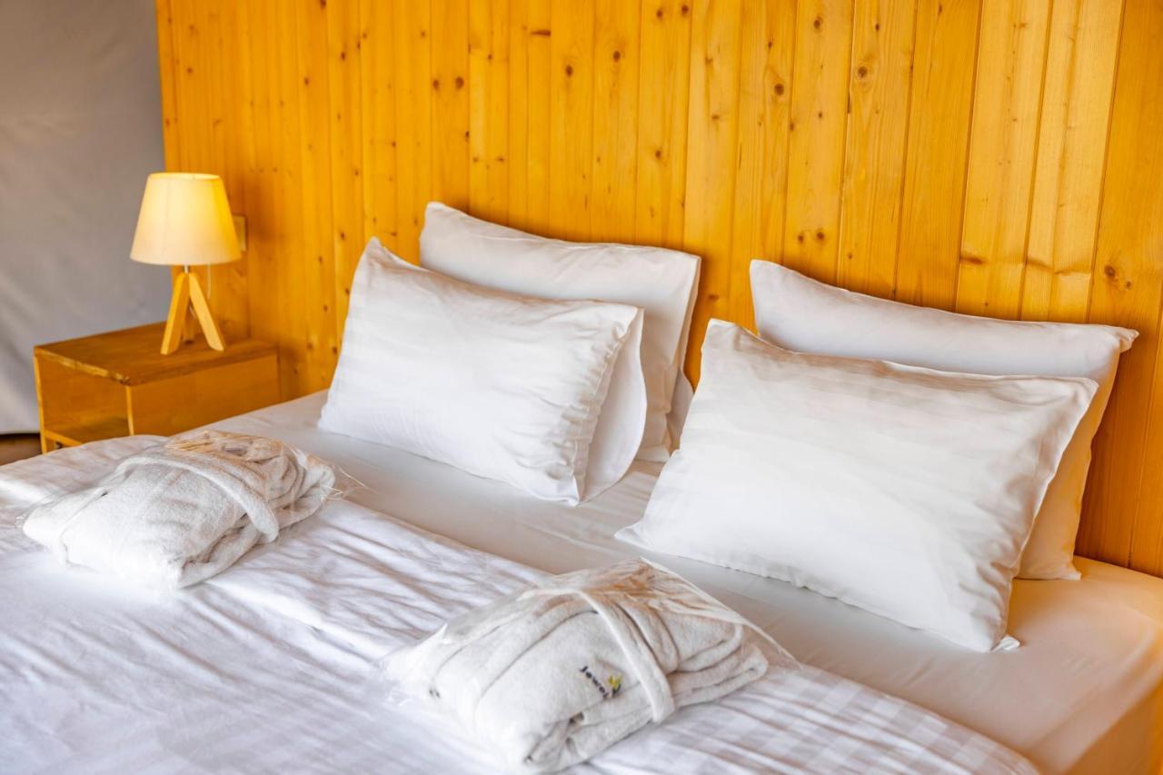 Jewelberry Glamping Hotel Tbilisi Mtsʼkhetʼa المظهر الخارجي الصورة